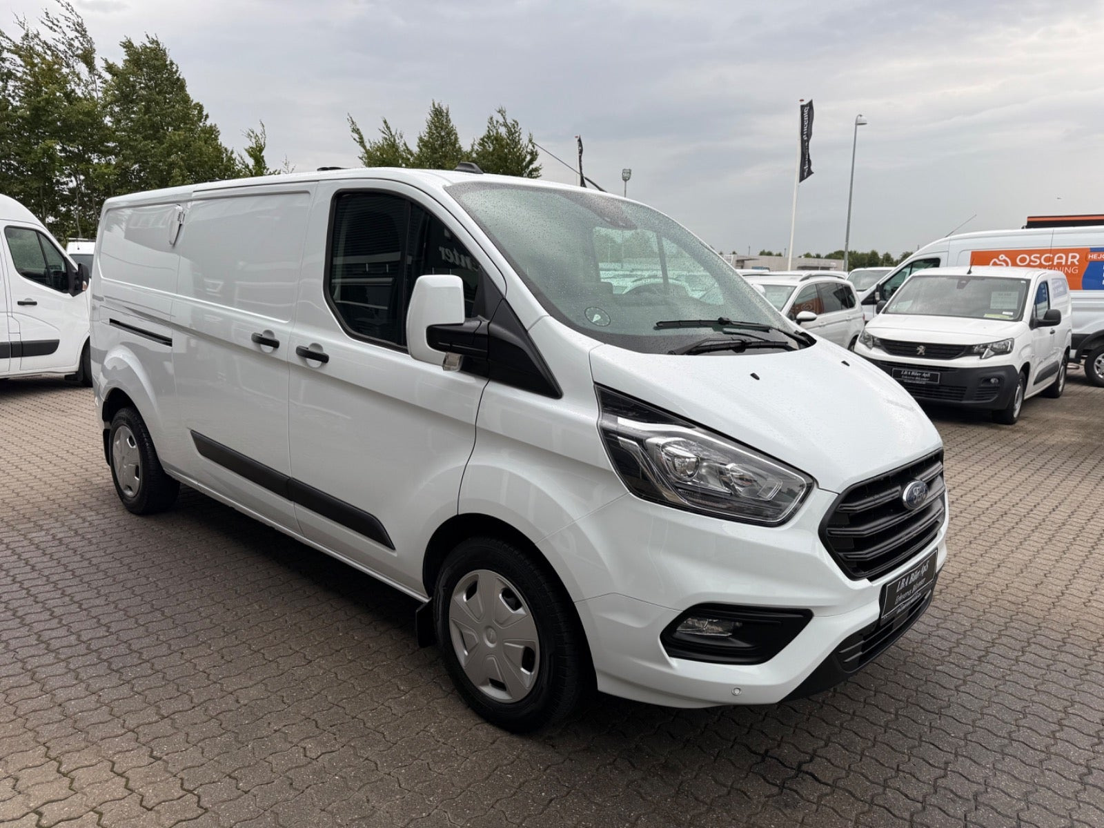 Hvid Ford Transit Custom 300 L2 fra 2023