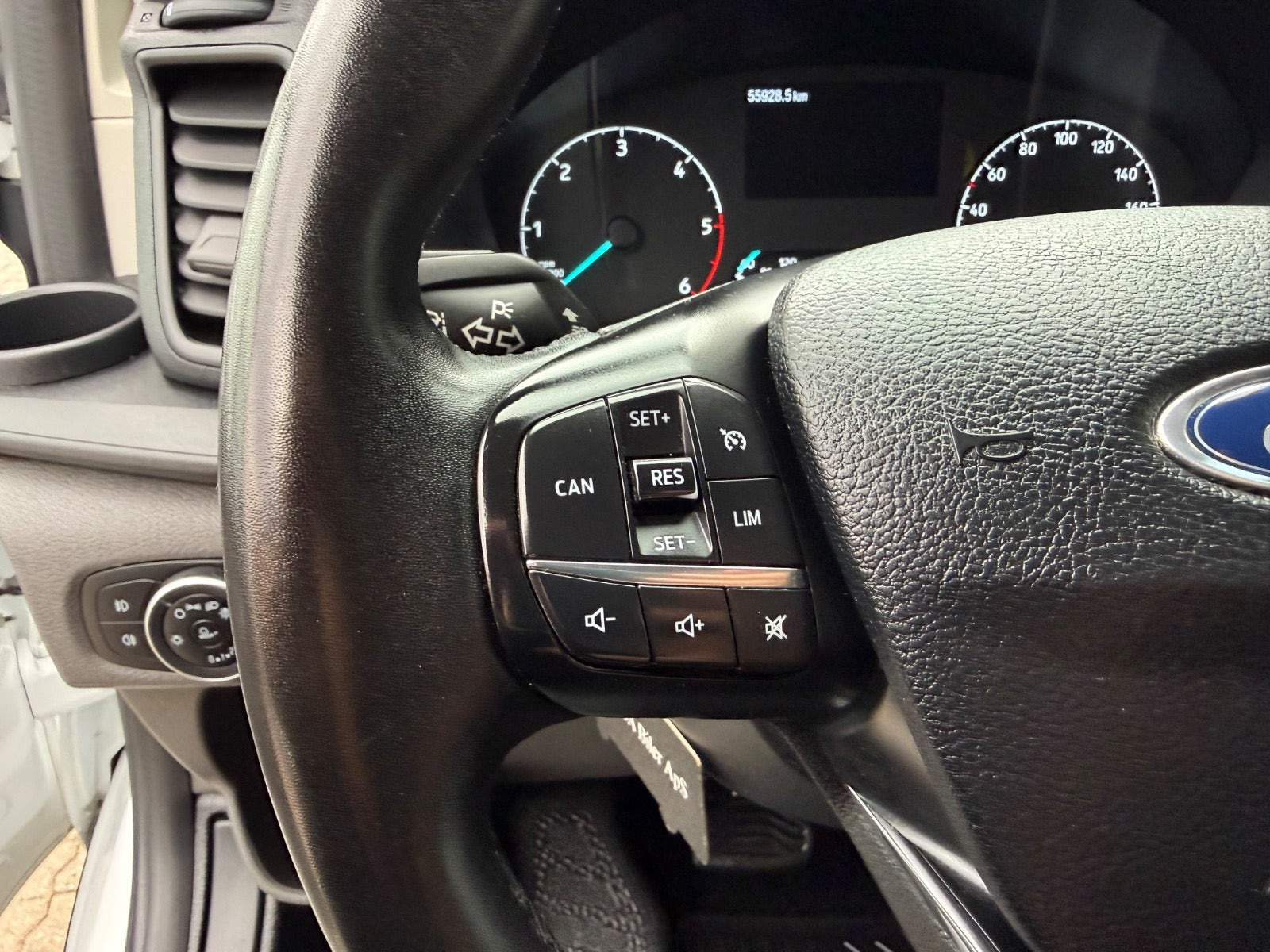 Hvid Ford Transit Custom 300 L2 fra 2023