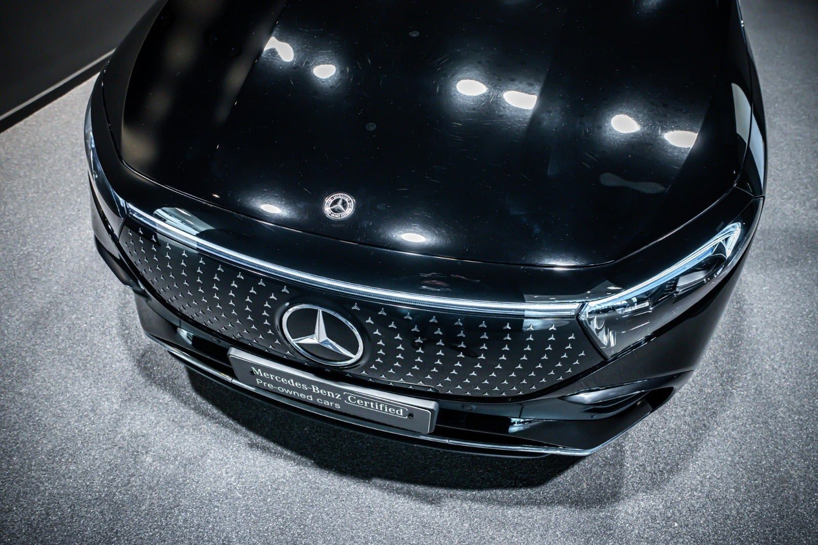 Sort Mercedes EQA250+ fra 2025