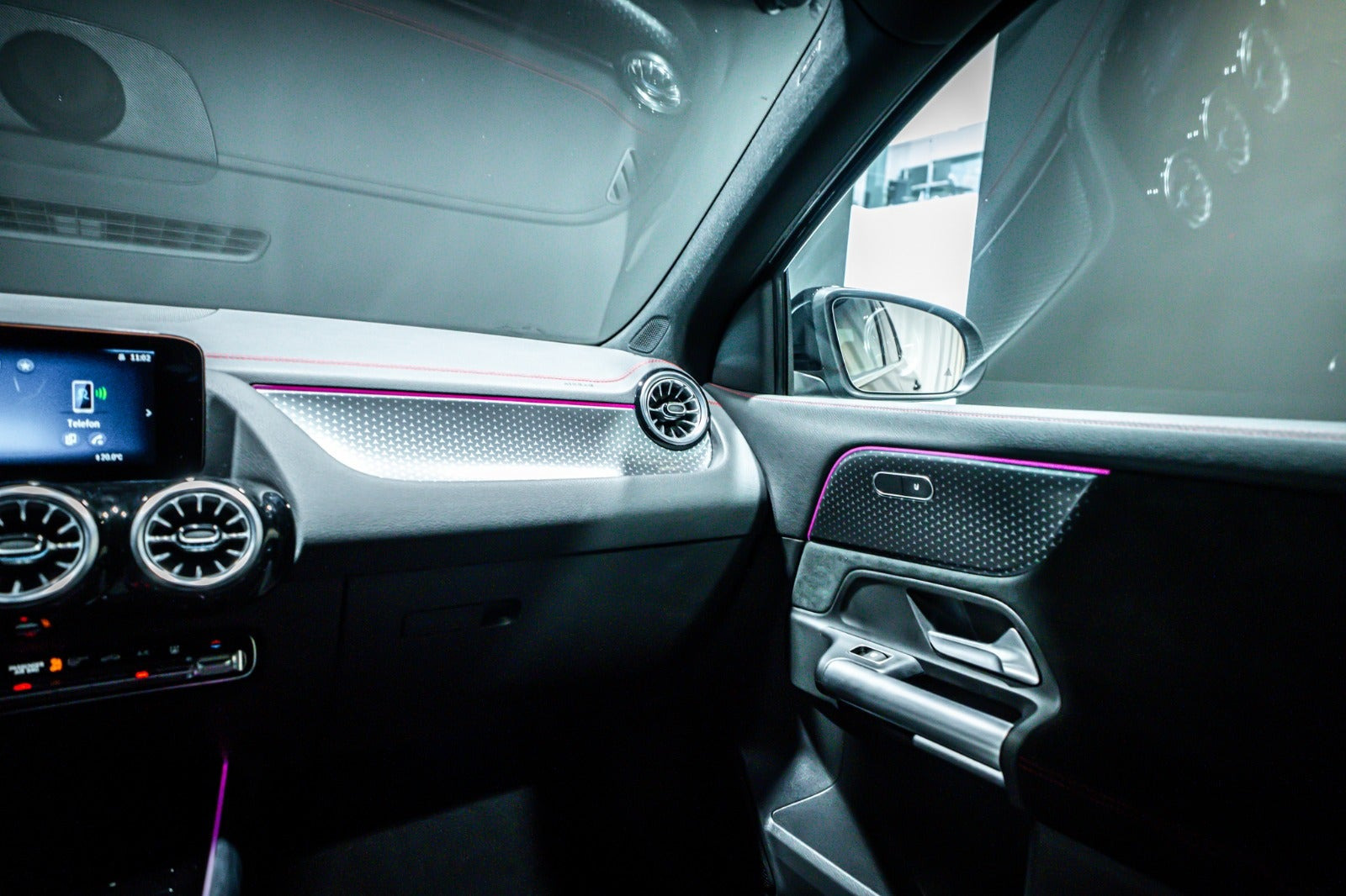 Sort Mercedes EQA250+ fra 2025