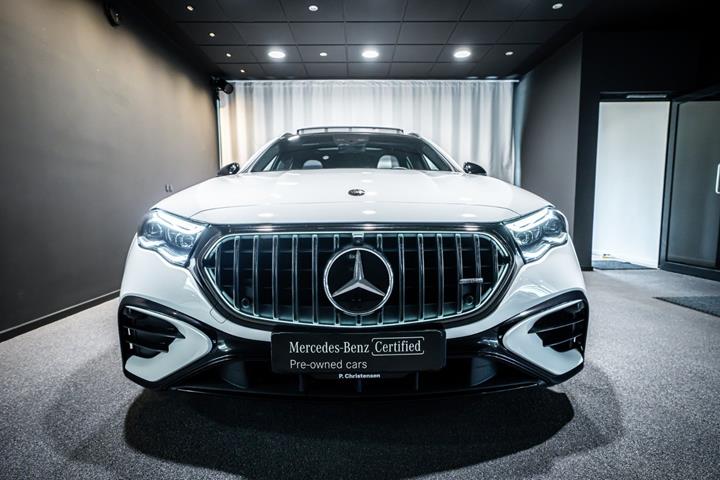 Hvid Mercedes E53 fra 2025