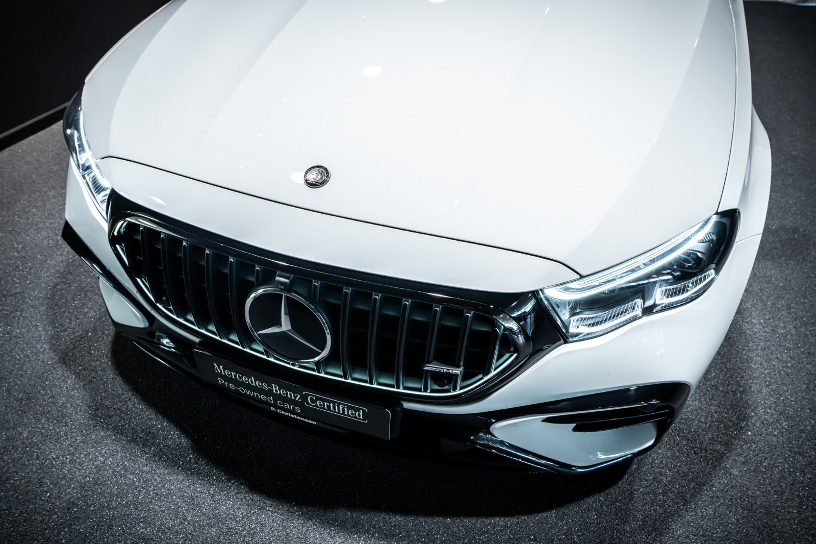 Hvid Mercedes E53 fra 2025