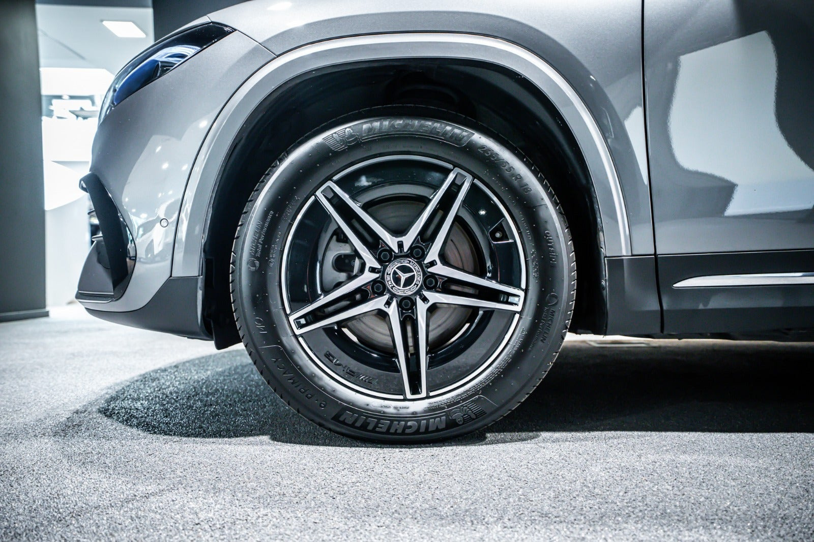 Grå Mercedes EQA250+ fra 2026