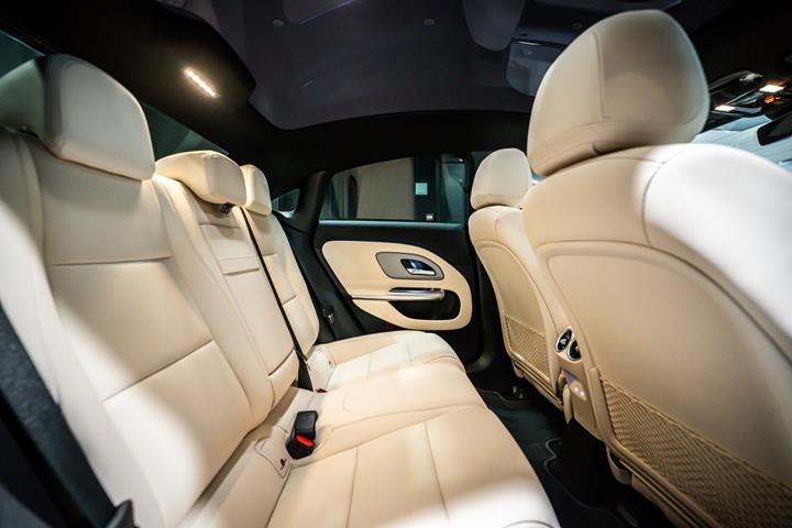 Sort Mercedes CLA250+ fra 2026