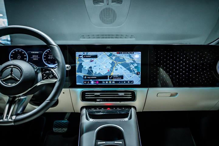 Sort Mercedes CLA250+ fra 2026