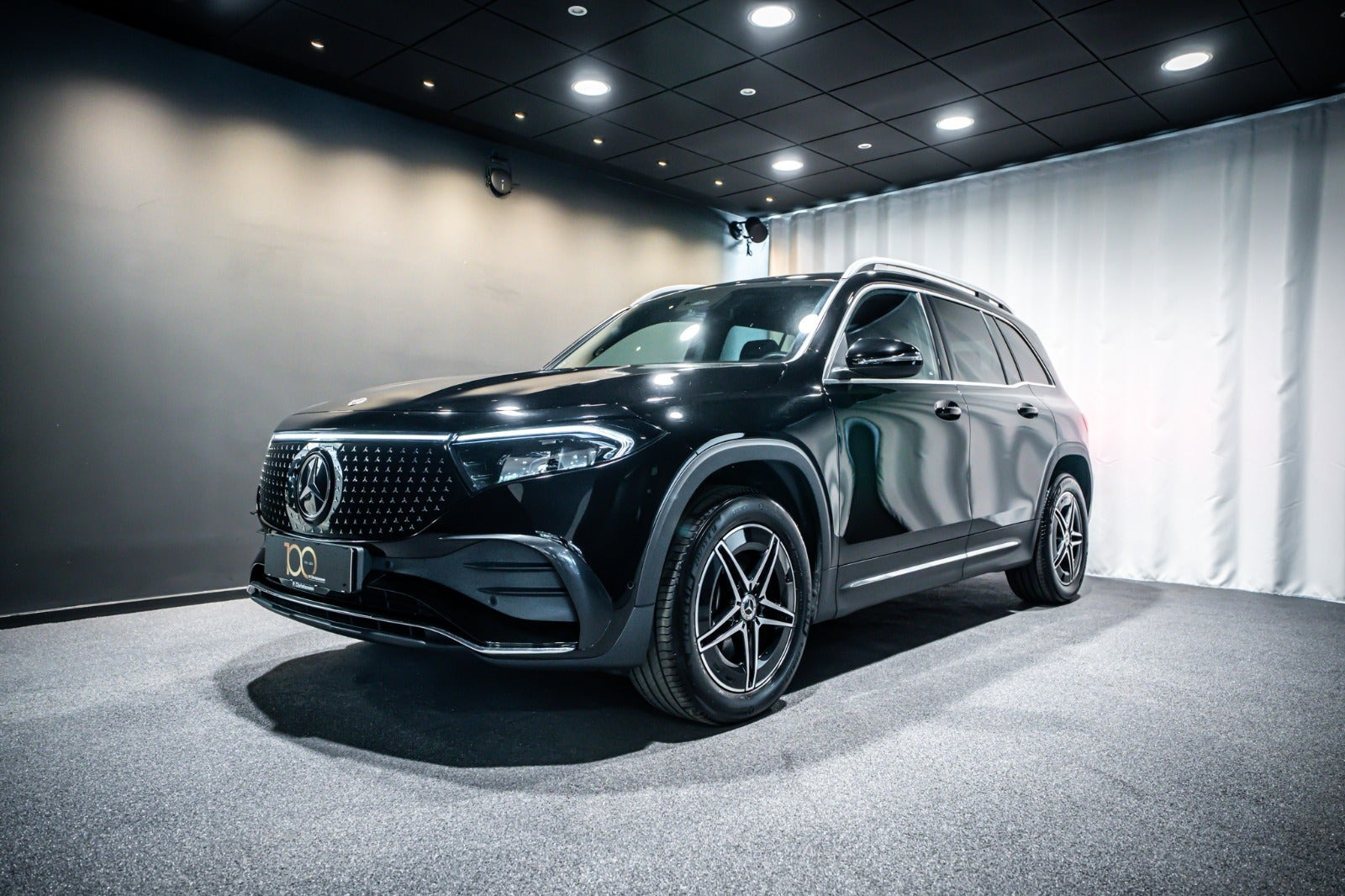 Sort Mercedes EQB250+ fra 2025