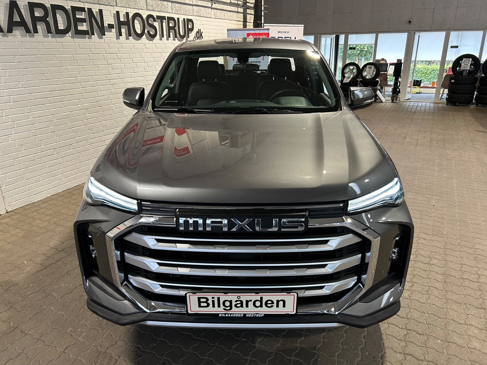 Grå Maxus eT90 fra 2023