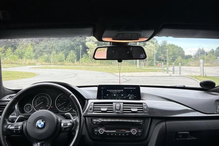 Sort BMW 4-serie fra 2016