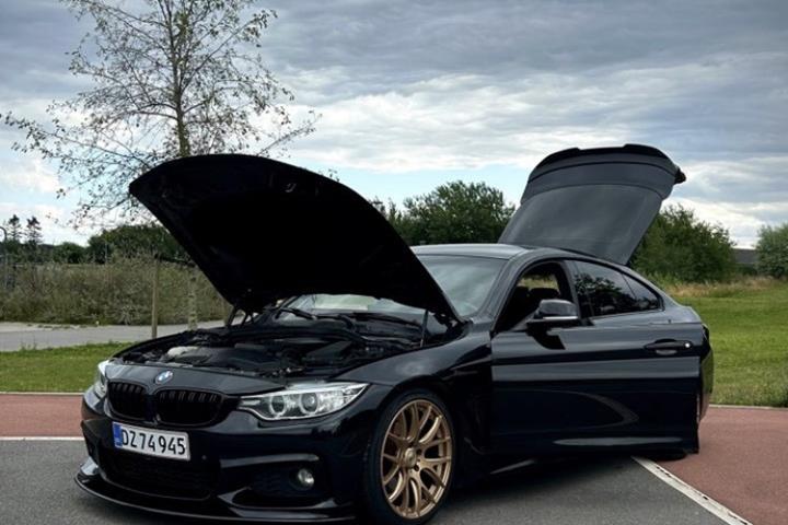 Sort BMW 4-serie fra 2016