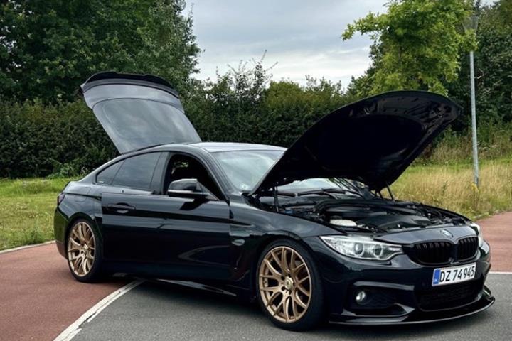 Sort BMW 4-serie fra 2016