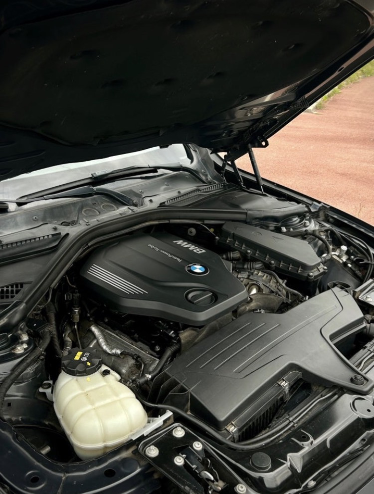 Sort BMW 4-serie fra 2016