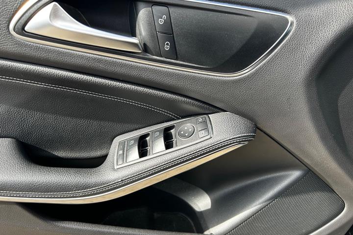 Sort Mercedes A200 d fra 2017