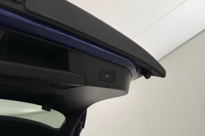 Blå VW ID.4 fra 2023