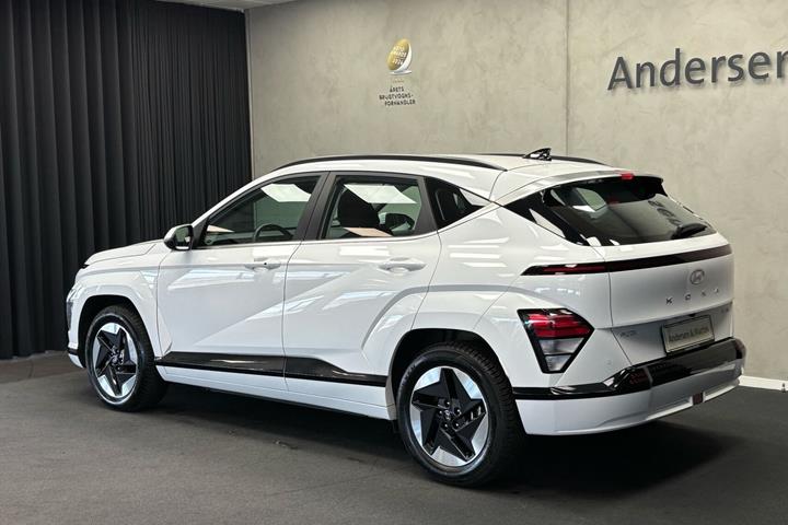 Hvid Hyundai Kona fra 2025