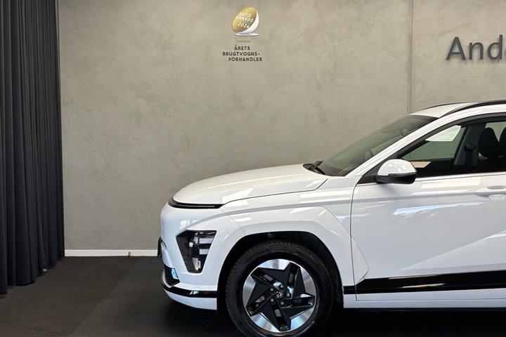 Hvid Hyundai Kona fra 2025