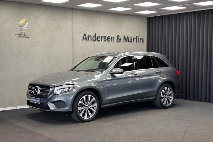 Grå Mercedes GLC250 fra 2017