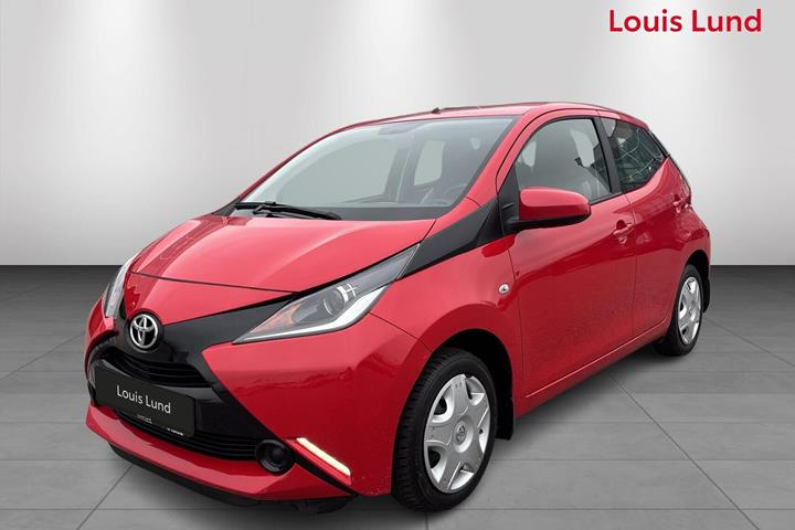 Rød Toyota Aygo fra 2015