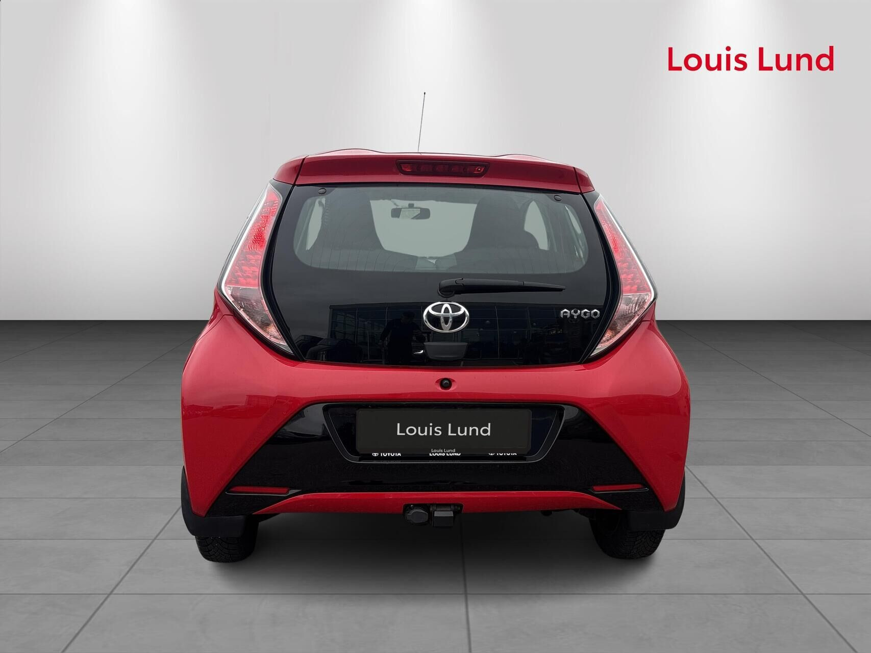 Rød Toyota Aygo fra 2015