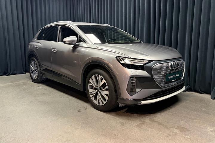 Grå Audi Q4 fra 2024