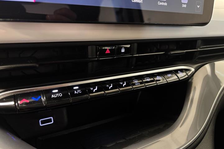 Hvid Fiat 500e fra 2023