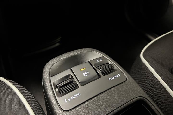 Hvid Fiat 500e fra 2023
