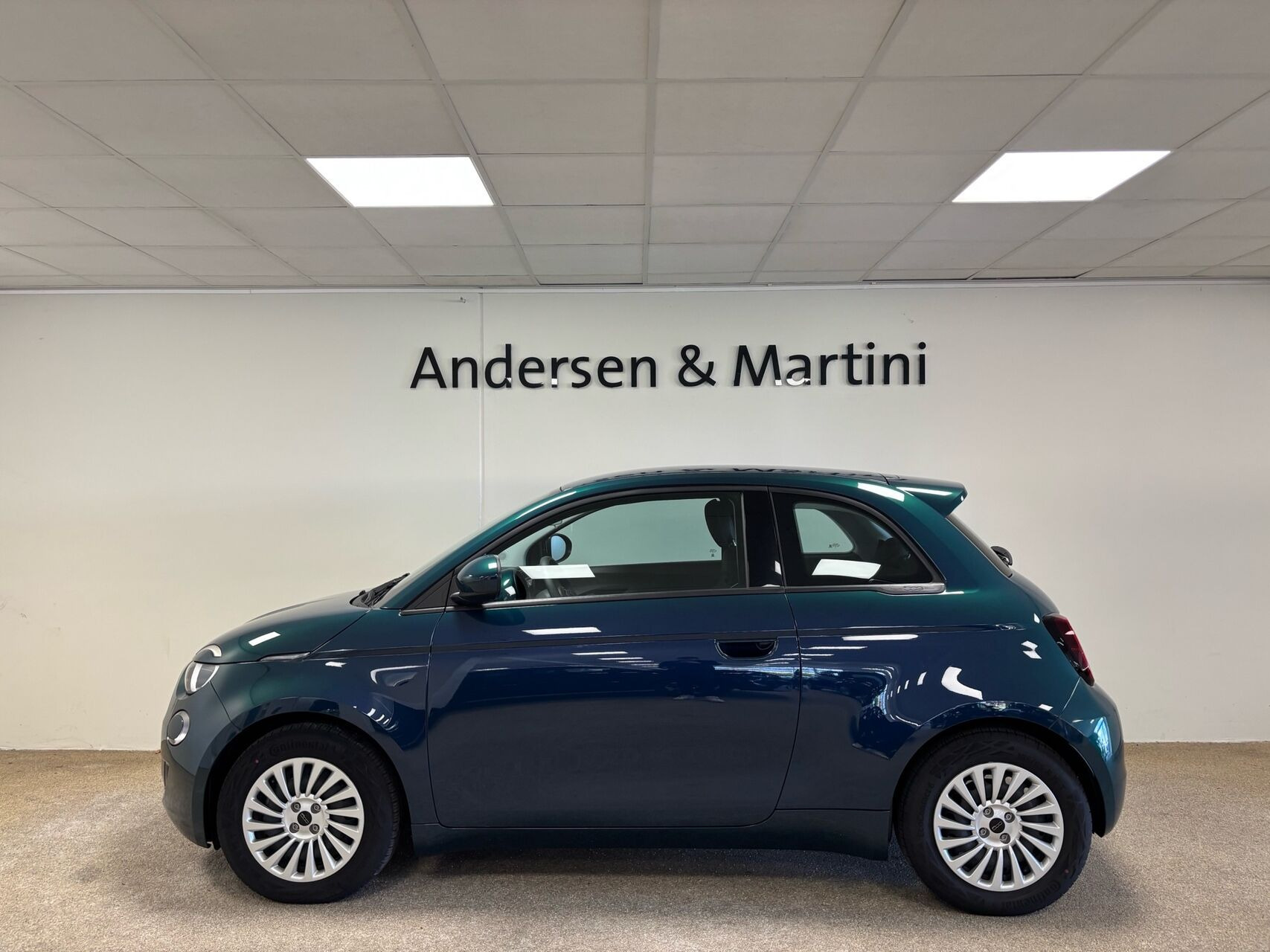 Grøn Fiat 500e fra 2023