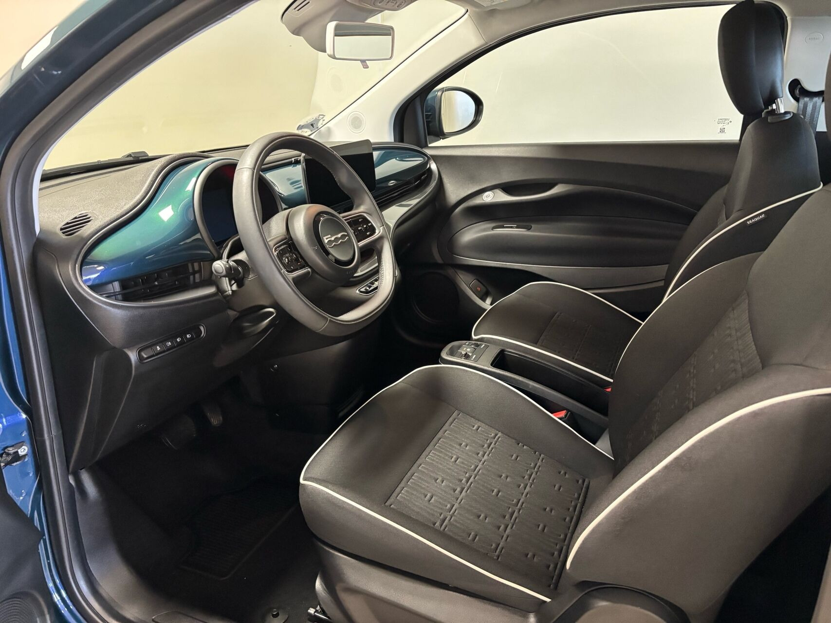 Grøn Fiat 500e fra 2023