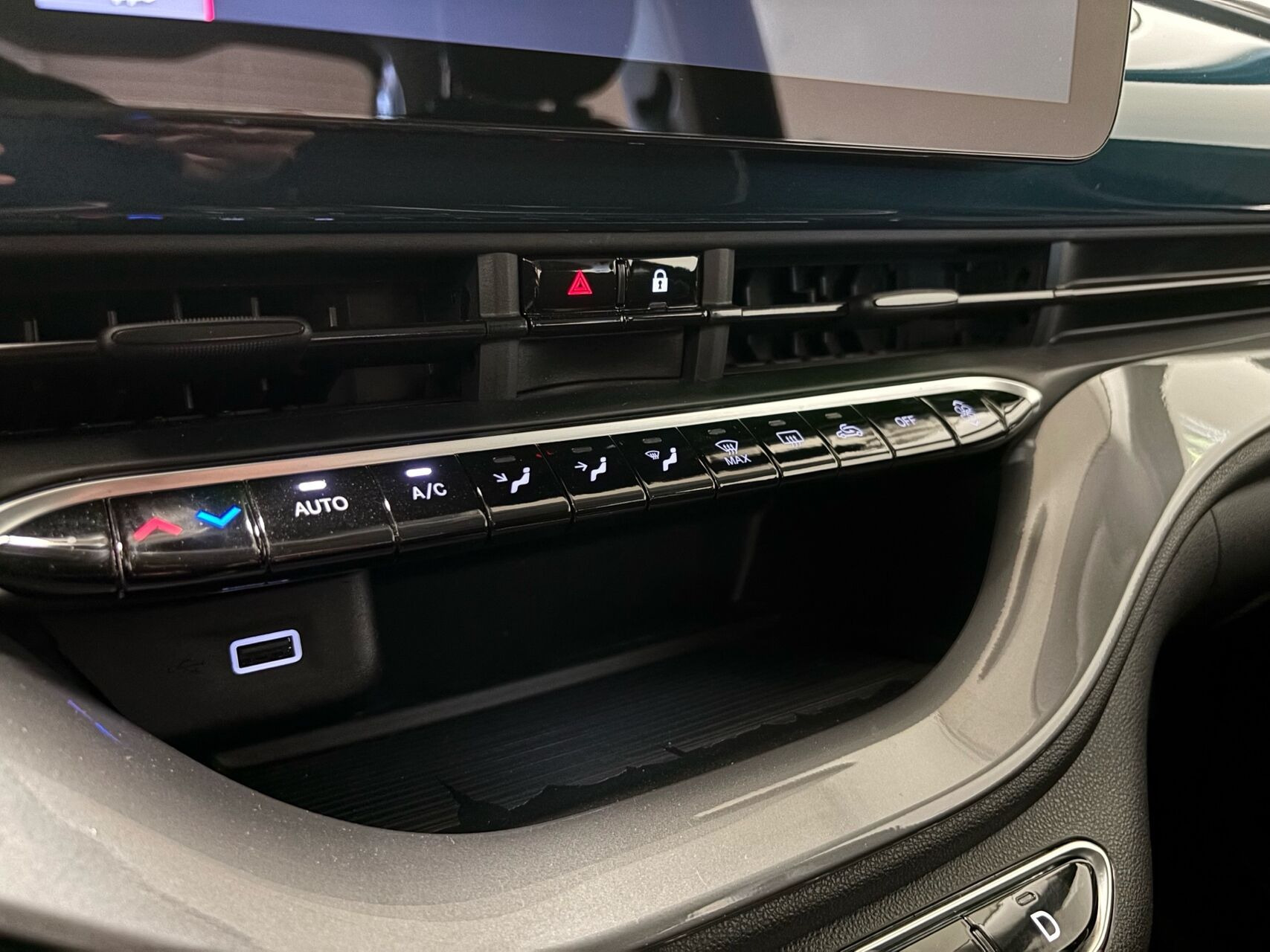 Grøn Fiat 500e fra 2023