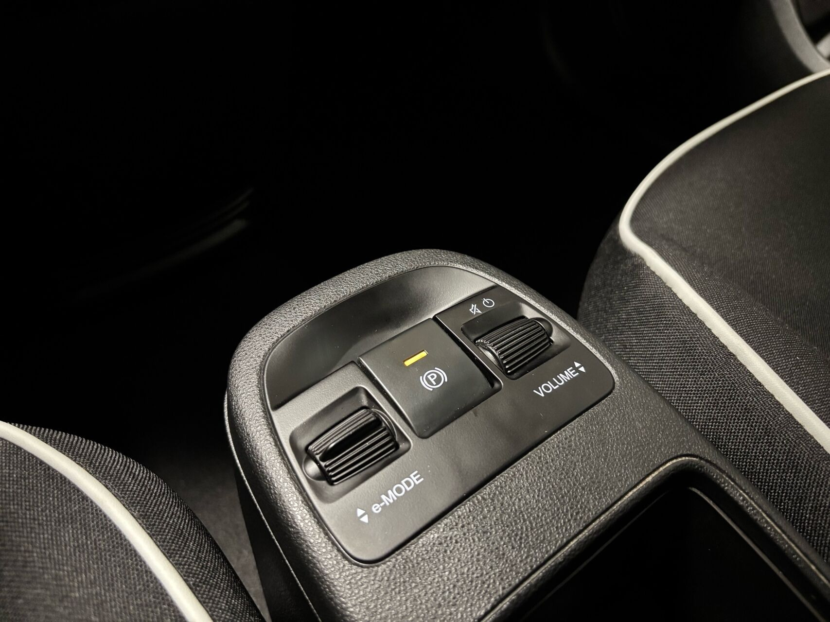 Grøn Fiat 500e fra 2023