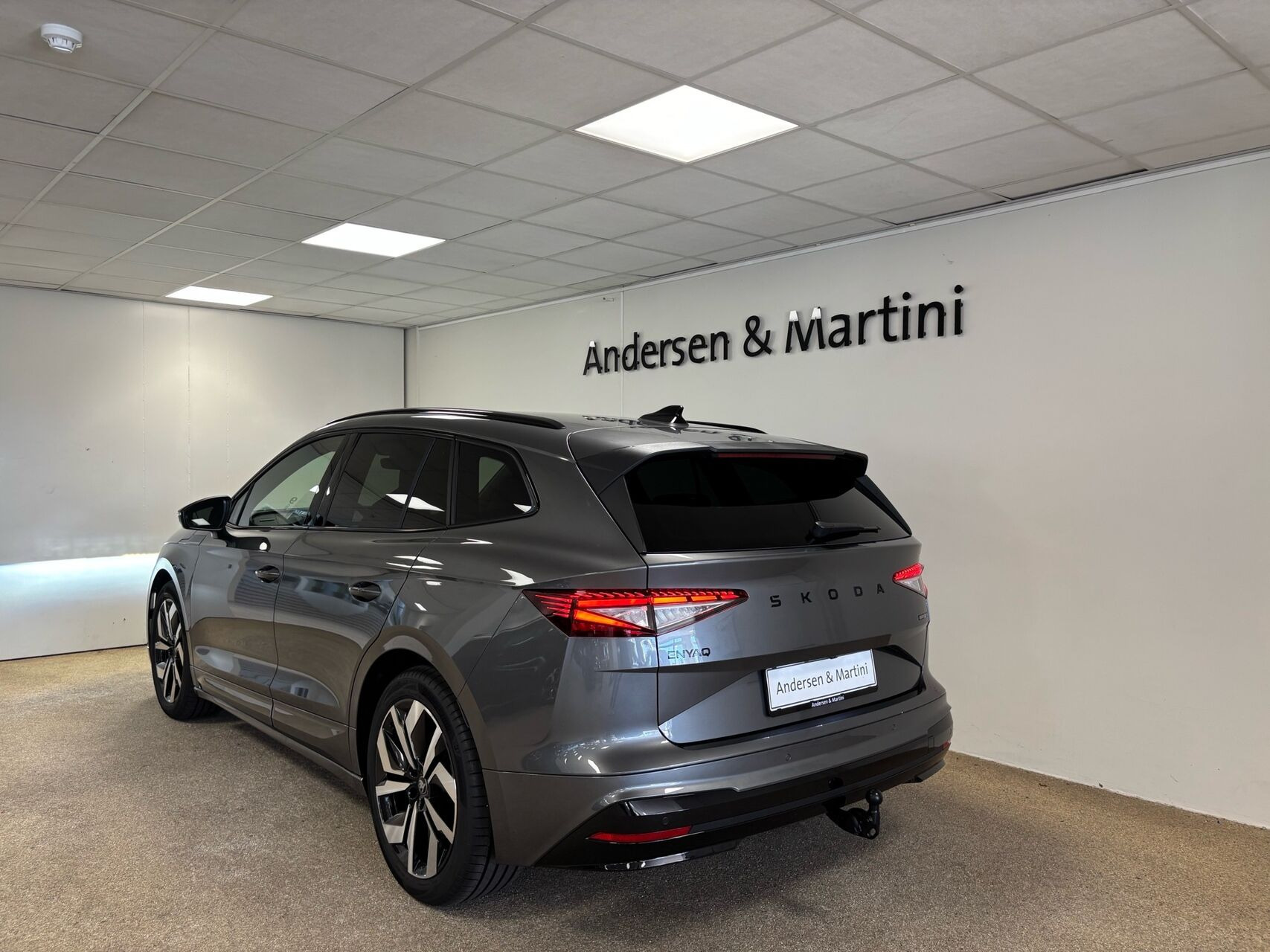 Grå Skoda Enyaq fra 2026