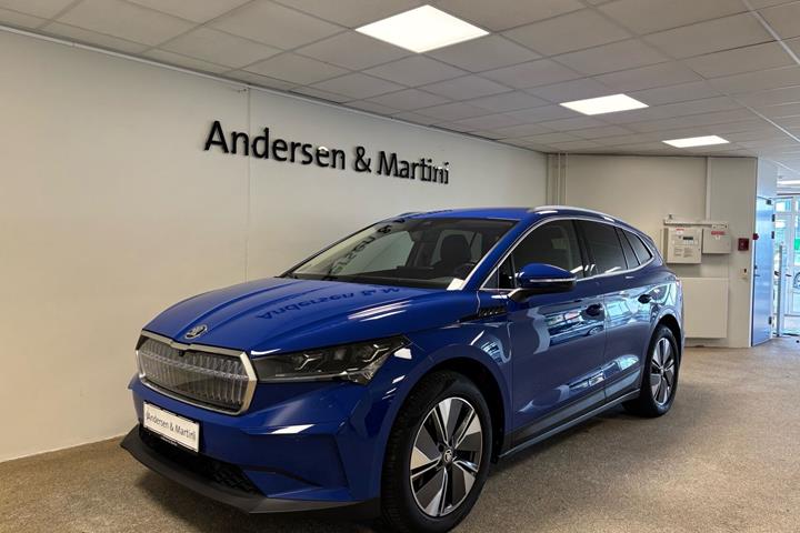 Blå Skoda Enyaq fra 2023