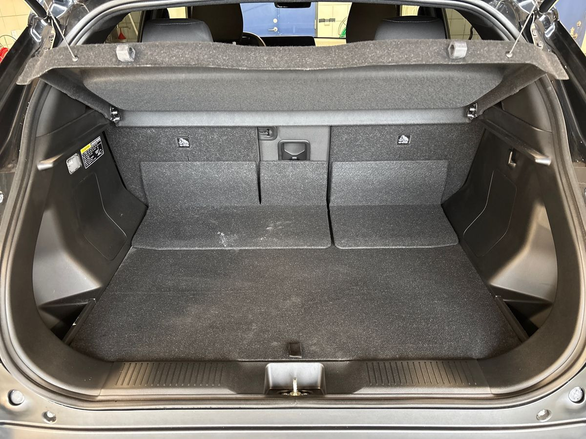 Sort Toyota Urban Cruiser fra 2026