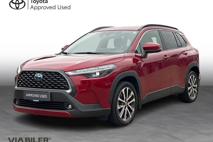 Rød Toyota Corolla Cross fra 2023