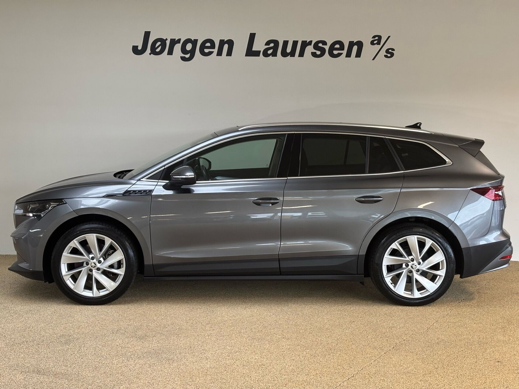 Sort Skoda Enyaq fra 2024