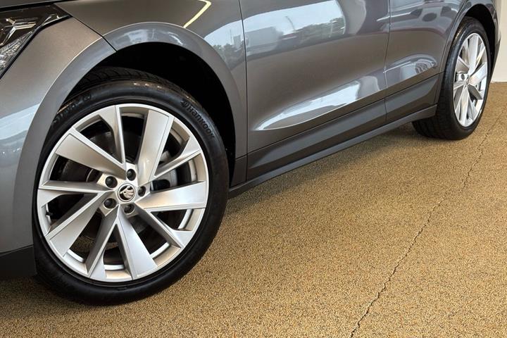 Sort Skoda Enyaq fra 2024