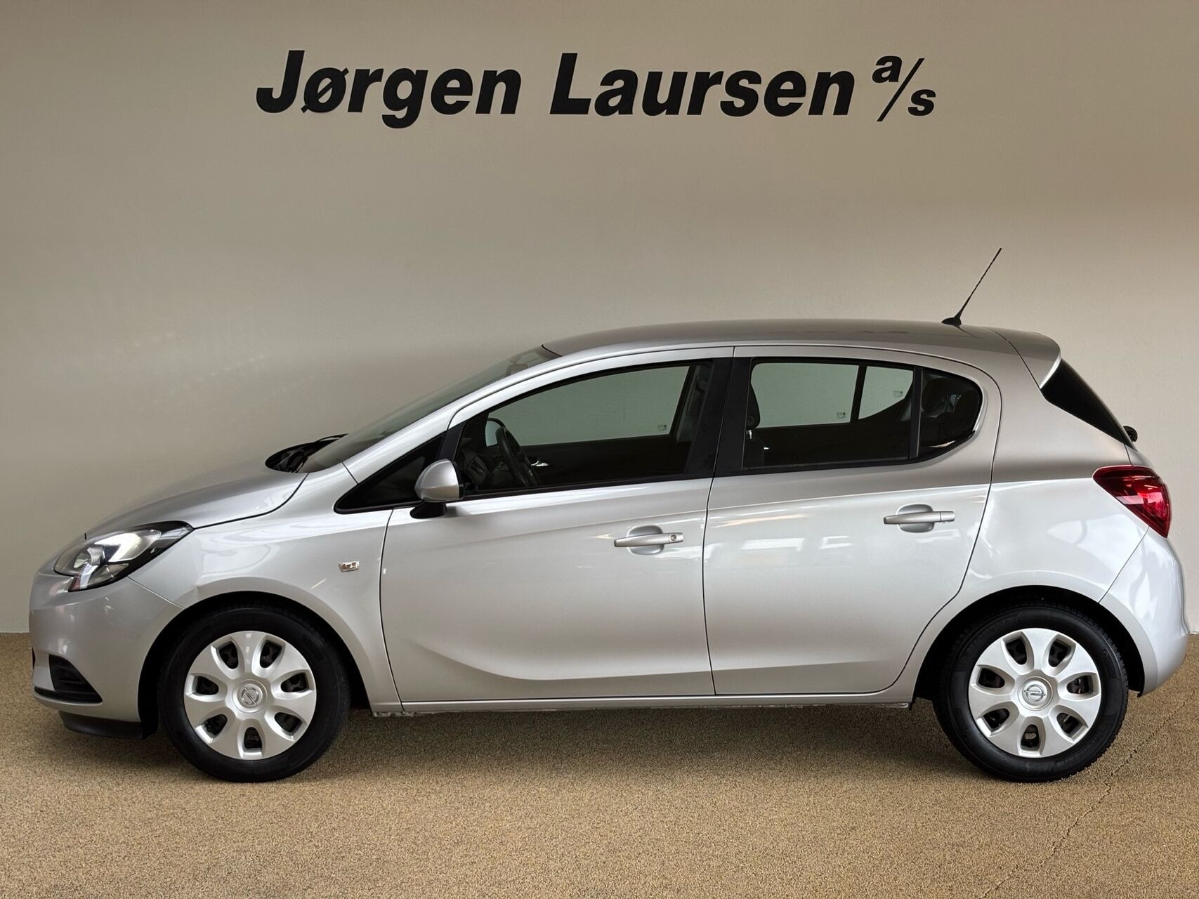 Sølv Opel Corsa fra 2015
