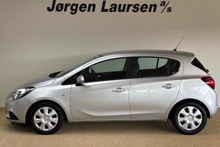 Sølv Opel Corsa fra 2015