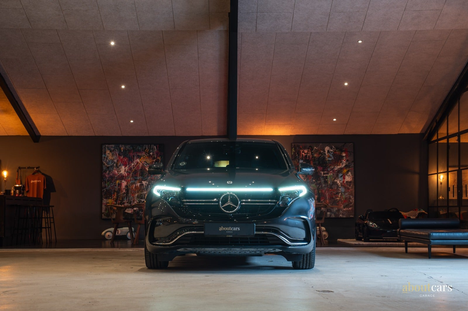 Sort Mercedes EQC400 fra 2021