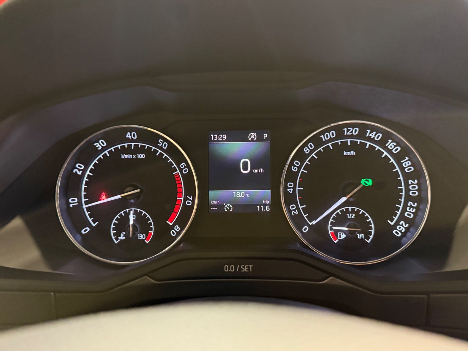 Sølv Skoda Superb fra 2018