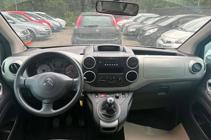 Grøn Citroën Berlingo fra 2008