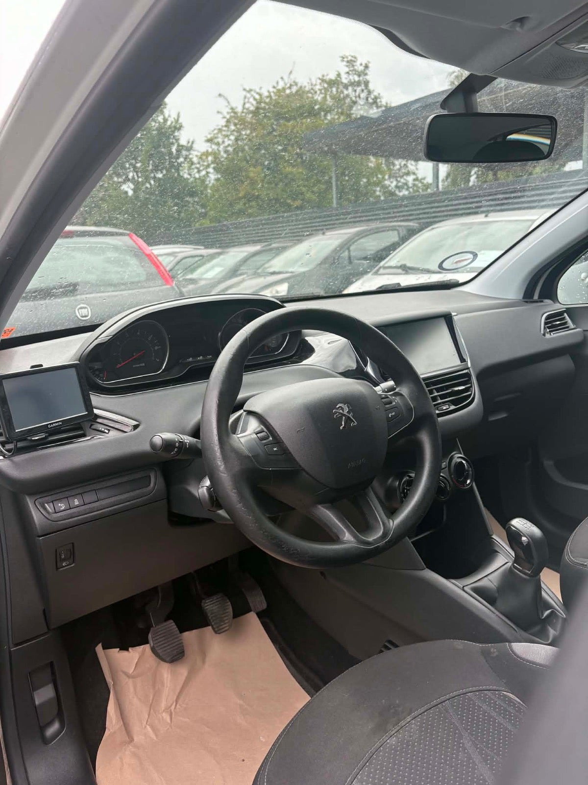 Hvid Peugeot 208 fra 2012