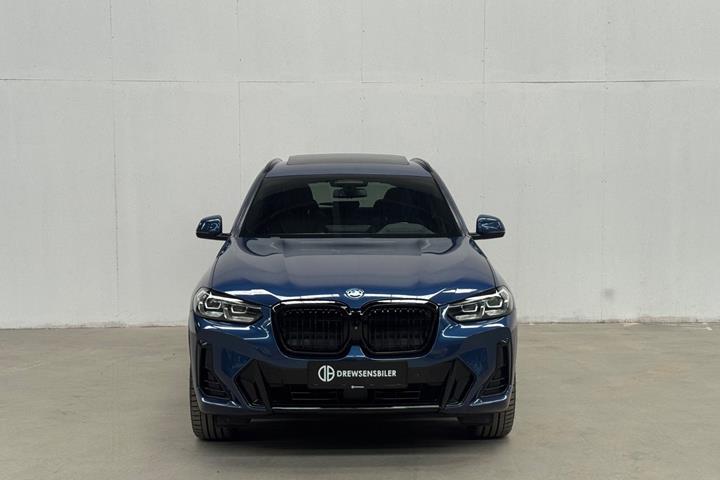 Blå BMW iX3 fra 2022