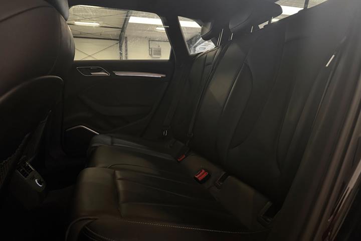 Sort Audi A3 fra 2017
