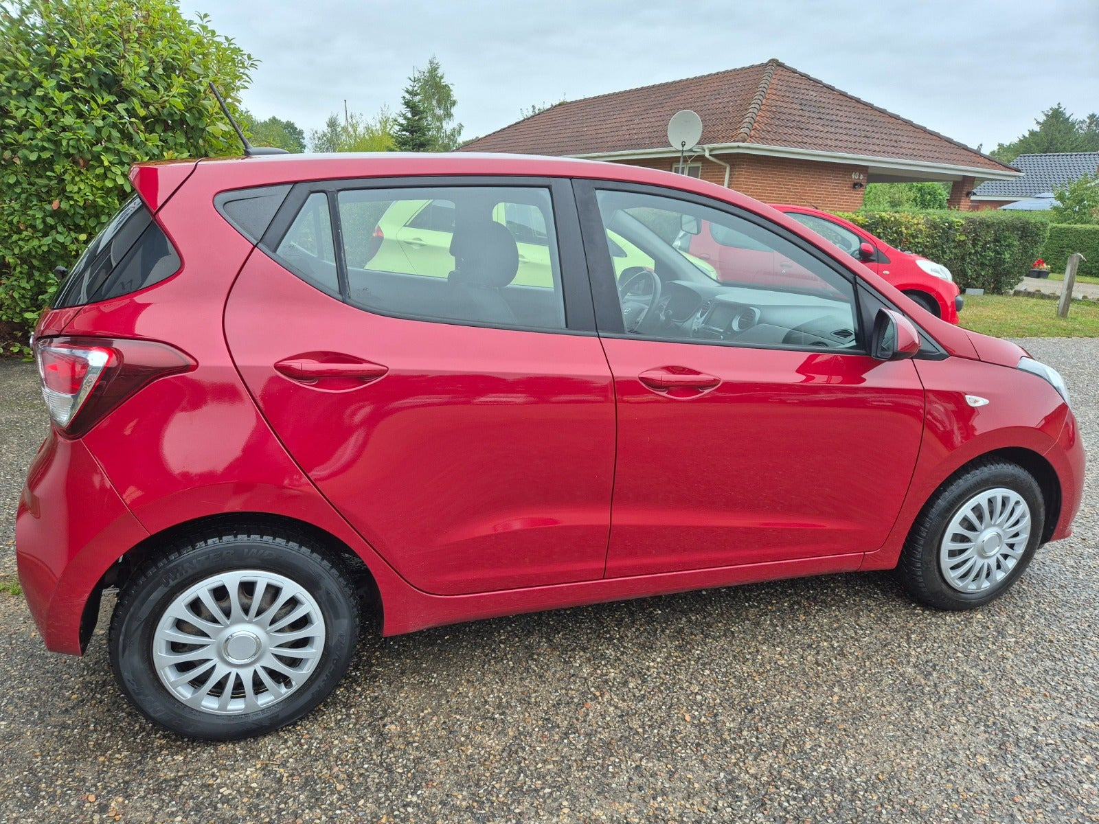 Grøn Hyundai i10 fra 2019