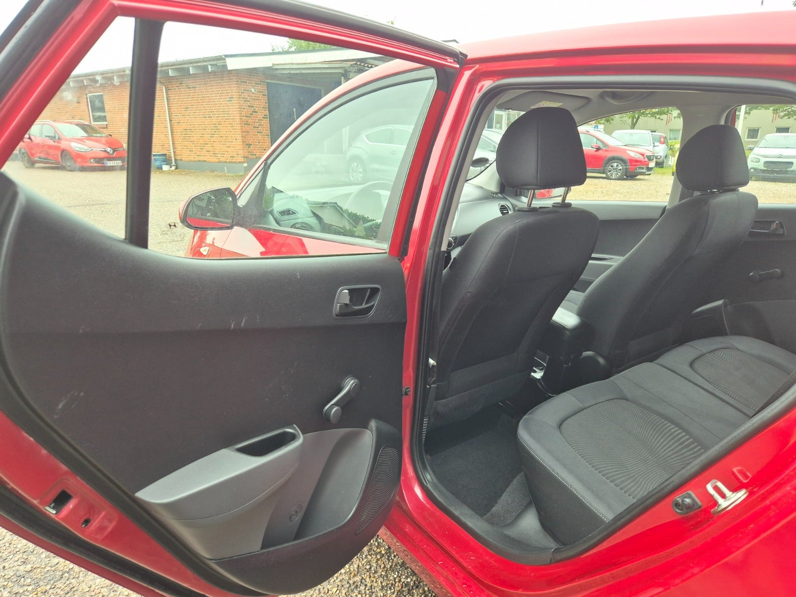 Grøn Hyundai i10 fra 2019