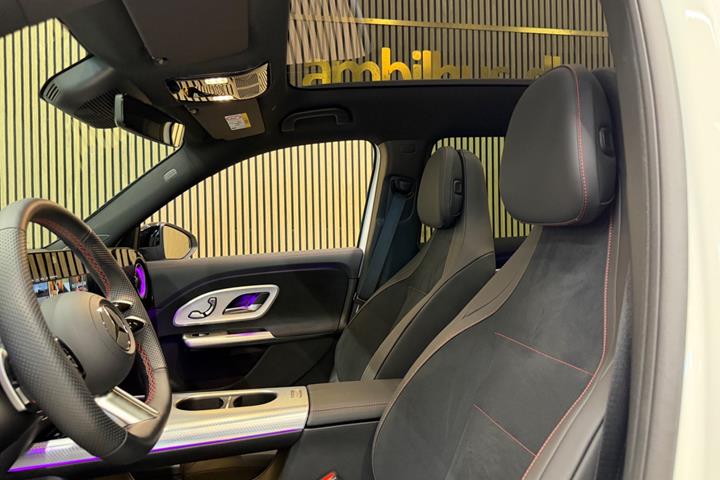 Hvid Mercedes GLB250+ fra 2026