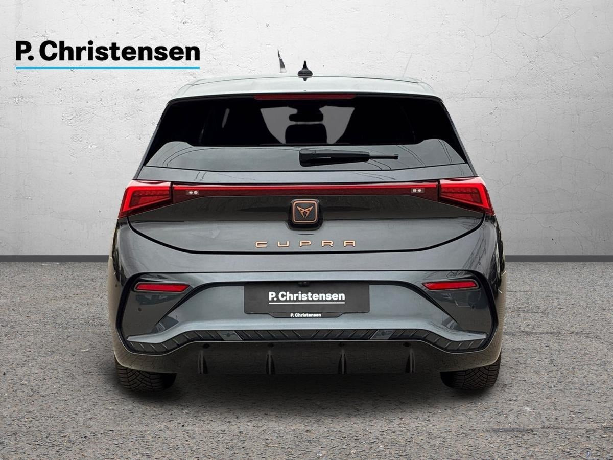 Grå Cupra Born fra 2023
