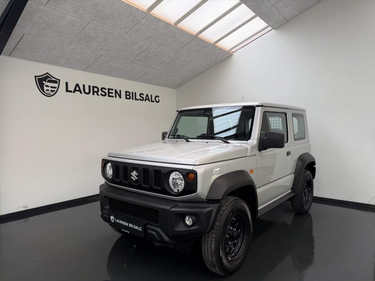 Sølv Suzuki Jimny fra 2025
