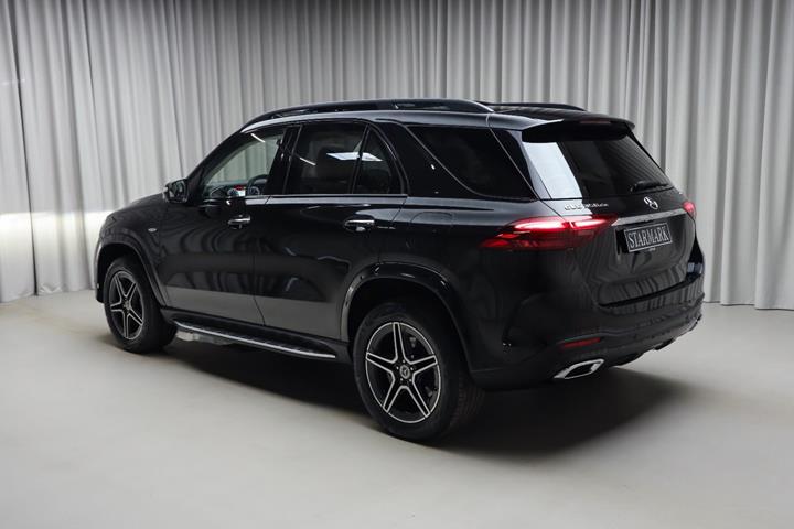 Sort Mercedes GLE350 de fra 2025