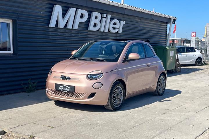 Beige Fiat 500e fra 2024